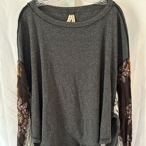 We The Free Size Large Gray Cotton Long Sleeve Pullover BlousePattern Sleeves